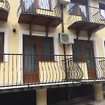 Yowan Apartment Heviz