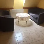 Yowan Apartment *